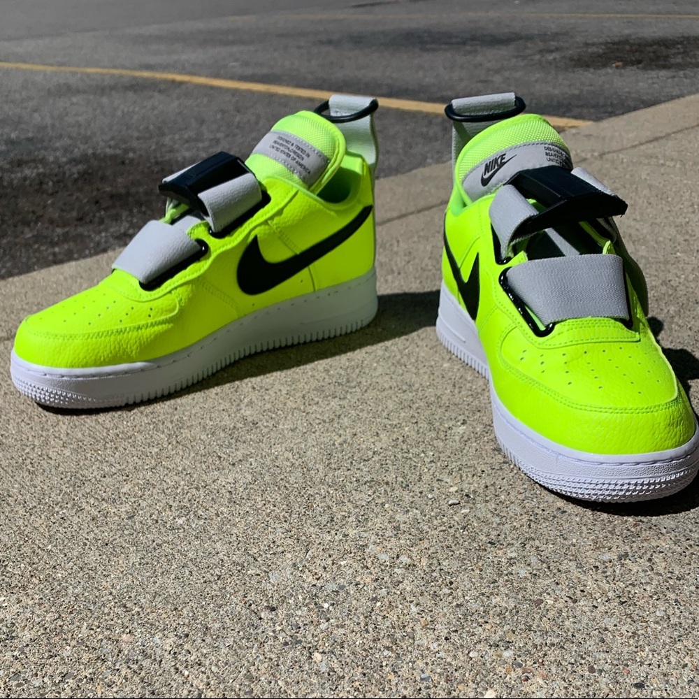 Exclusive Nike Air Force Shoe-buckle laceless